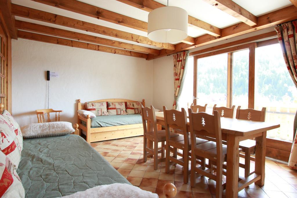 Апартаменты Chez Francine Нотр-Дам-де-Белькомб Экстерьер фото