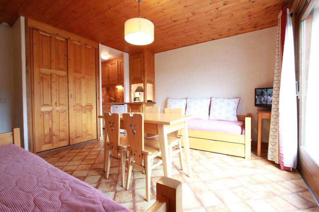 Апартаменты Chez Francine Нотр-Дам-де-Белькомб Экстерьер фото